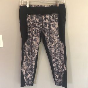 Zella Crop Leggings size Medium